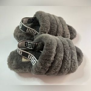 UGG Women’s Fluff Yeah Slides in Charcoal